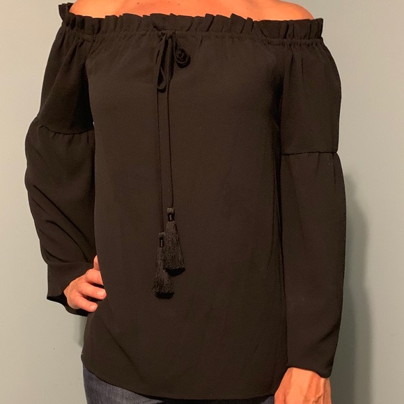 Micheal Kors - Picture 1 of 3